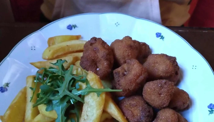 Restaurant Zamek Aneb Divadelni Restaurace Na Kovarne Restaurace - Poděbrady I