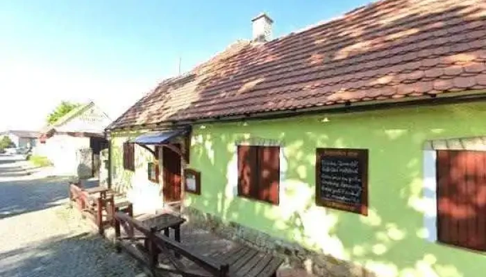 Rodinna Nekuracka Restaurace U Kamene Street View A 360deg - Husova 66
