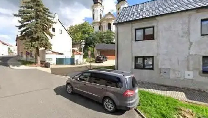 Rozvoz Jidel Street View A 360deg - Štefanikova 186