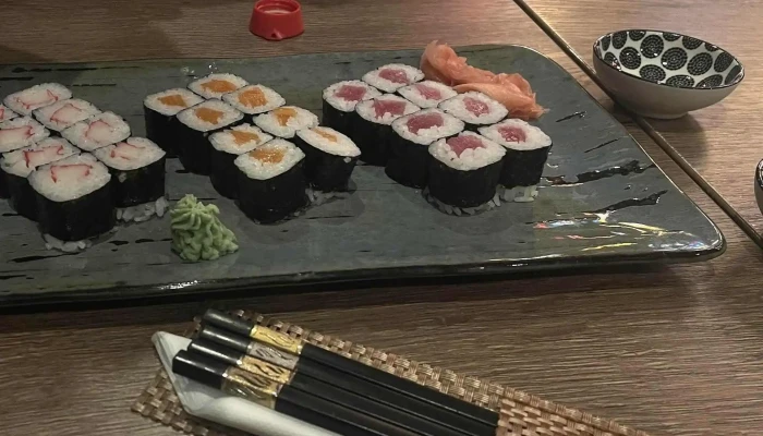 Sakura Sushi Bar -  Blizko Mě - Václavské Nám. 2409