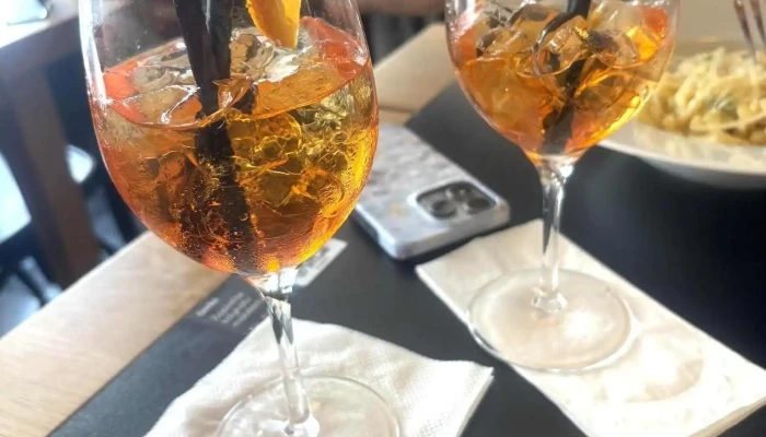 Salanda Vltava Aperol Spritz - Náměstí Jaroslava Seiferta