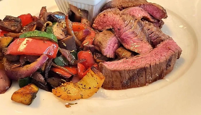 Salanda Vltava česka Restaurace - Náměstí Jaroslava Seiferta