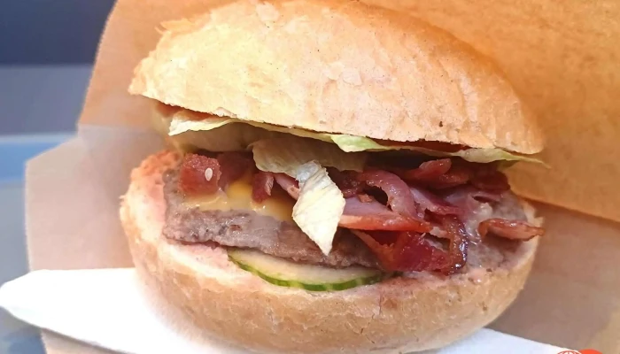 Sasa Burger Jidlo A Piti - Československé Armády 31