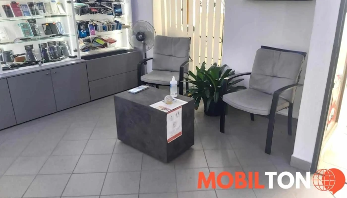 Servis Mobilu Olomouc Mobilcom Uvnitr - Riegrova 383 / 26