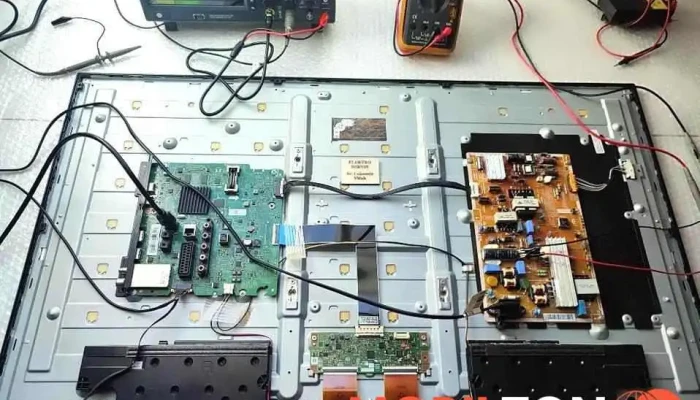 Servis mobilů, Pc, notebooků a elektrotechniky Korouhev - Korouhev 3, Pod Kostelem