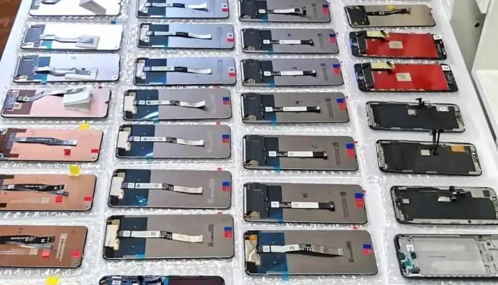 Servis Telefonu Expresni Vymeny Displeju A Baterii Rozbitesklocz Od Vlastnika - Masarykova 680