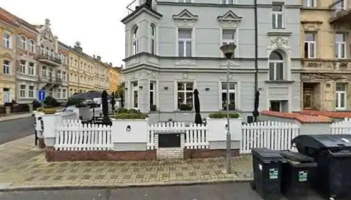 Sestidomi   Restaurace Street View A 360deg - Křičkova 1305/16