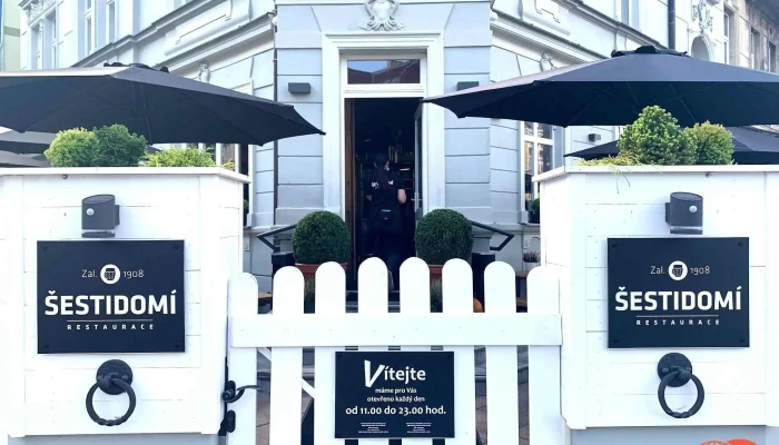 Sestidomi   Restaurace Vse - Křičkova 1305/16