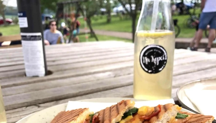 Sezonni Bistro Na Kopci Adresa - Luhačovická 384