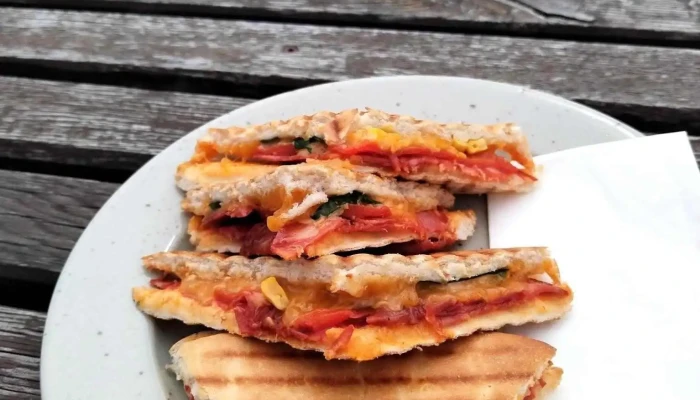 Sezonni Bistro Na Kopci Panini - Luhačovická 384