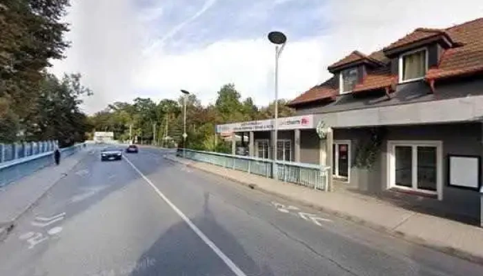 Shiva Restaurant And Bar -  Street View A 360deg - M. Švabinského 140/35
