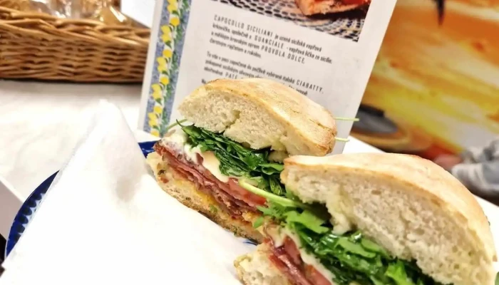 Siesta Fresh -    Kavarna A Obchod Chut Sicilie Menu - Husova 49/2