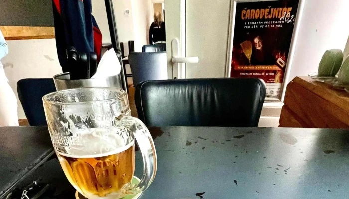 Sokolovna Bistro -  Oteviraci Doba - Tyršovo Nám. 480