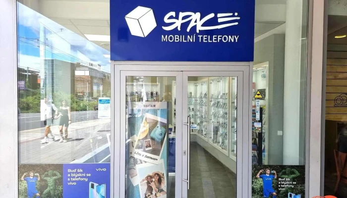 Space Mobilni Telefony Zlin Od Vlastnika - Oc Zlaté Jablko, Nám. Míru 174