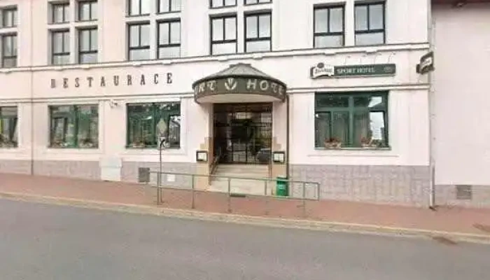 Sport V Hotel -  Street View A 360deg - Nám. 8. Května 219