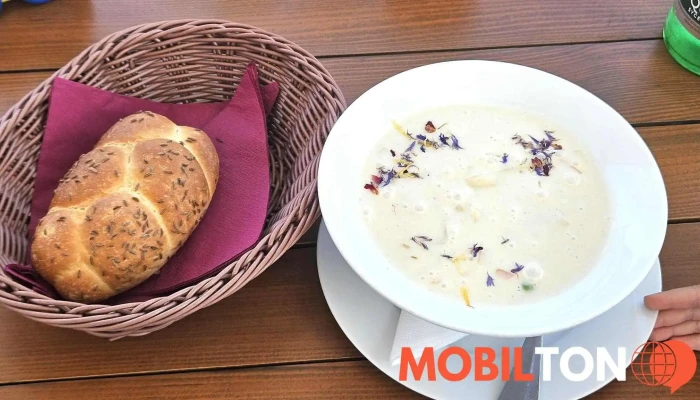 Steakgrill -  Clam Chowder - Račiněves
