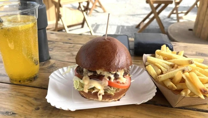 Street Food Hruska Bistro - Mírové Nám.