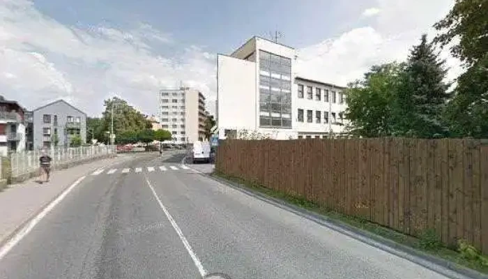 Sushi Ling -  Street View A 360deg - Waldhauserova 805