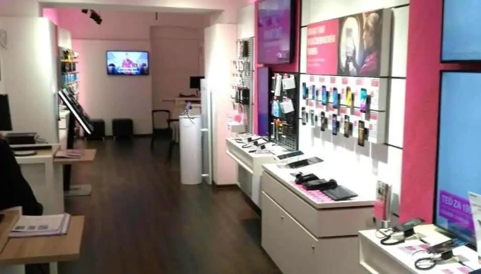 T -  Mobile Uvnitr - Centrum