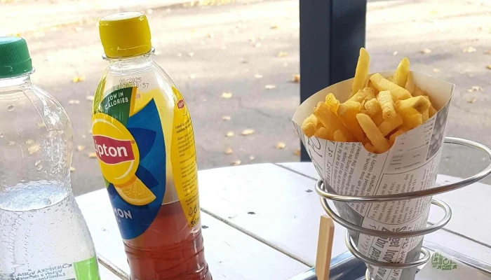 Ta Fabrika Street Food -  Hamburgerova Restaurace - Armádní