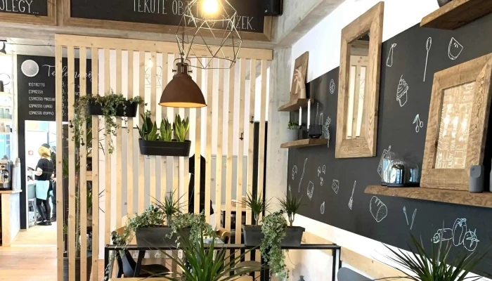 Tady Ted   Kavarna A Bistro Hledam - Komenského 420