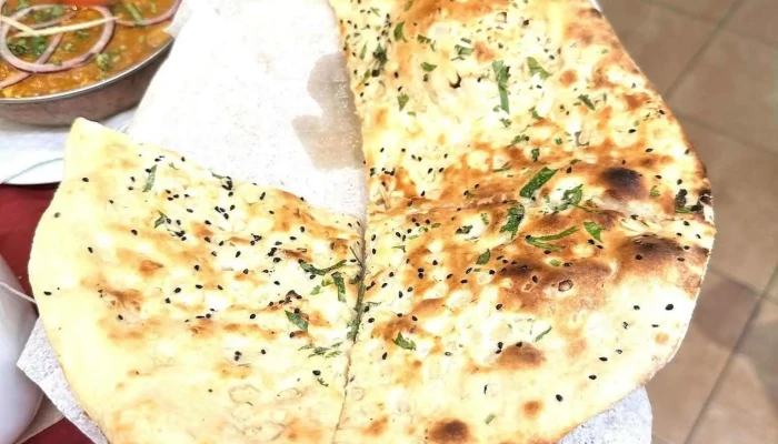Tandoor Original Indian Restaurant -  Naan - Praha 6