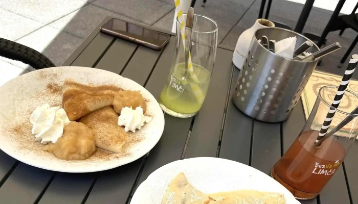 Terassa Cafe Bistro Hledam - Palackého Nám. 1092