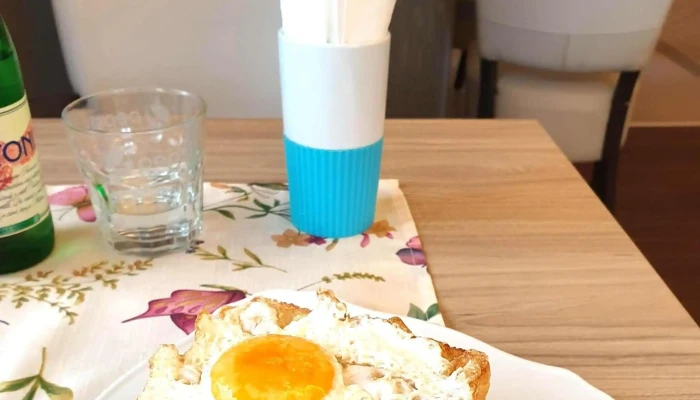 Terassa Cafe Bistro Jak Se Dostat - Palackého Nám. 1092