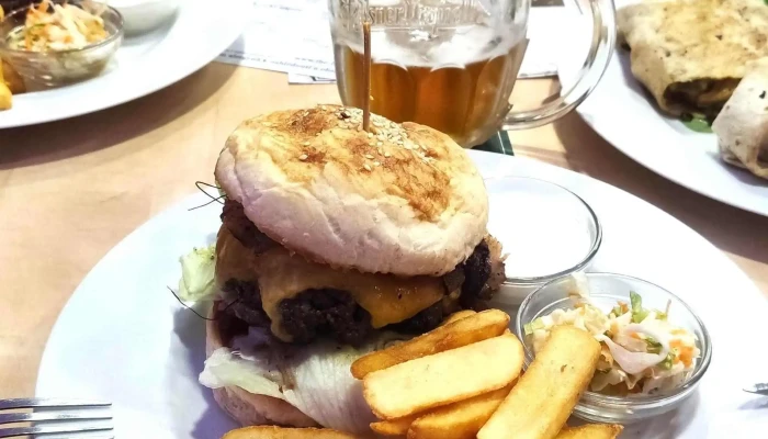 The Legends -    Restaurant Pub Fotky - 26, Husova 1643