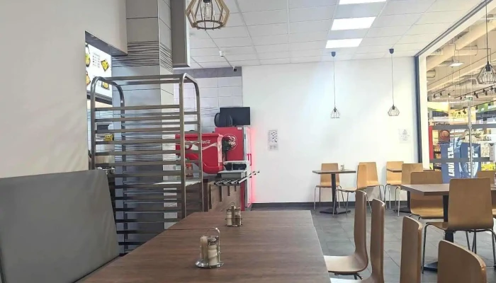 Tom Bistro -  Vzhled A Atmosfera - Tř. Vítězství 841