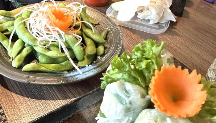 Tom Restaurant -  Hledam - 1 Zlín 1 Cz, Nám. Práce 2523