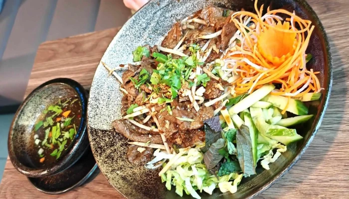 Tom Restaurant -  Otevřeno Nyni - 1 Zlín 1 Cz, Nám. Práce 2523