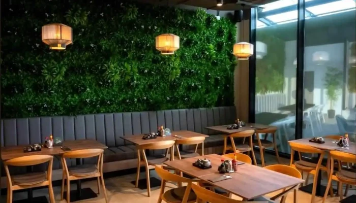 Tom Restaurant -  Vse - 1 Zlín 1 Cz, Nám. Práce 2523