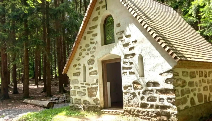 Tremsinska Bouda Turisticka Atrakce - Czech Republic