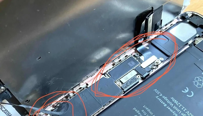 Trio Mobil -  Bs Joy Sro Opravna Mobilnich Telefonů - Dukelská 1137