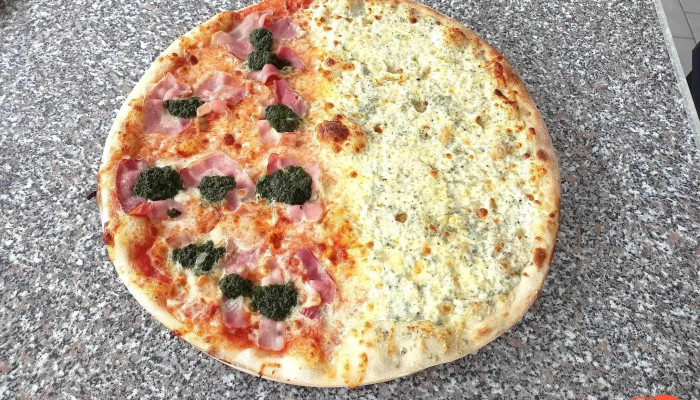 Turbo Pizza Klasterec Nad Ohri Pizza - Petlérská 699