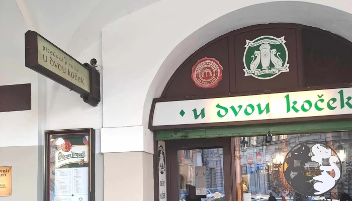 U Dvou Kocek Restaurace - Staré Město