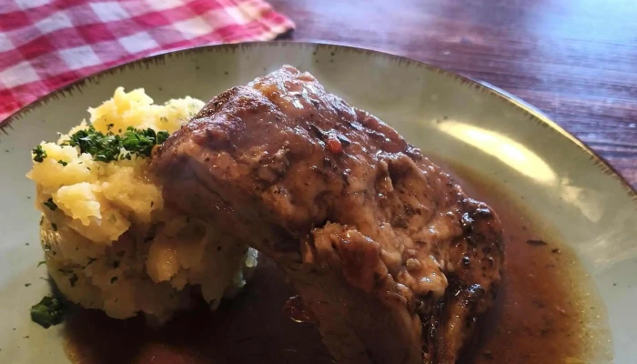 U Janka -  česka Restaurace - Karla Veselého 795