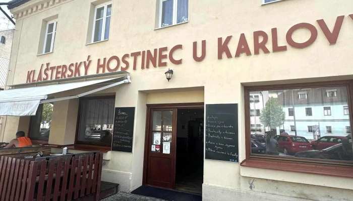 U Karlovych Varu Hledam - Masarykovo Nám. 284