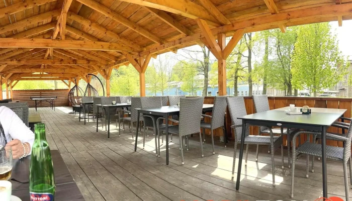 U Krejzu Restaurant Penzion Pivnice Vzhled A Atmosfera - Sadová 250