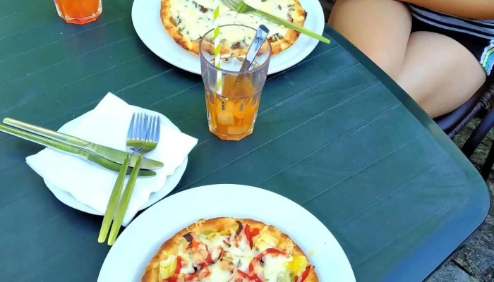 U Templu Pizza -  Bar Pizza - Zámecká 51