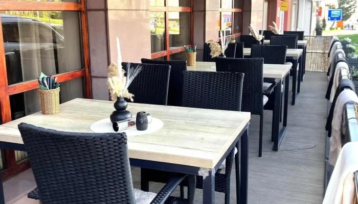 Umbrella Pizza Restaurant Od Vlastnika - Štefánikova 159