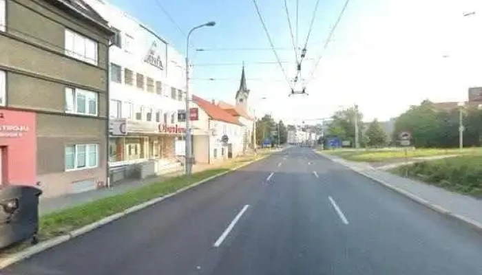 Umbrella Pizza Restaurant Street View A 360deg - Štefánikova 159