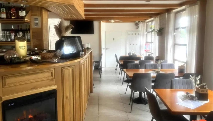 Umbrella Pizza Restaurant Vzhled A Atmosfera - Štefánikova 159