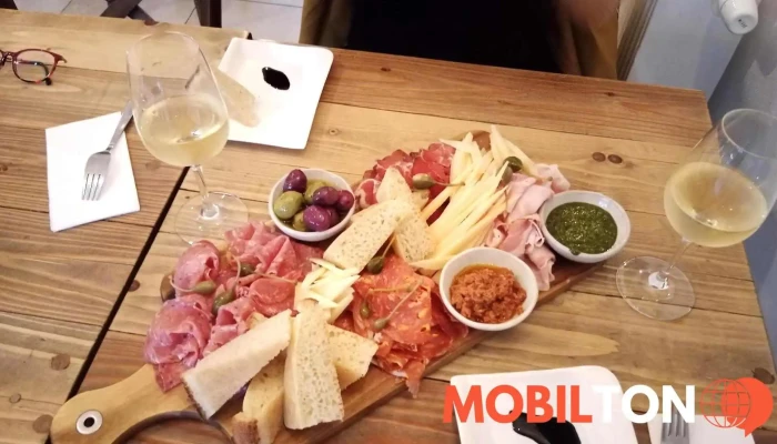 Un Caffe Bistro Nejnovejsi - Mladá Boleslav Ii