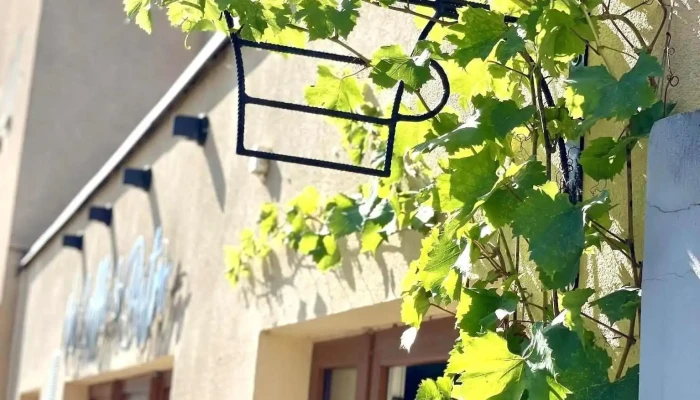 Un Caffe Bistro Od Vlastnika - Mladá Boleslav Ii