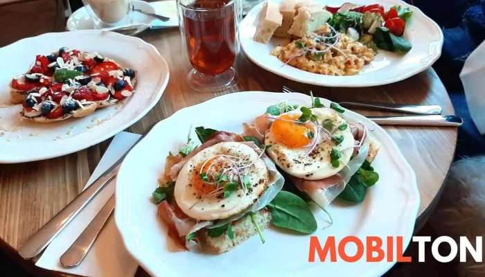 Un Caffe Bistro Vejce Benedikt - Mladá Boleslav Ii