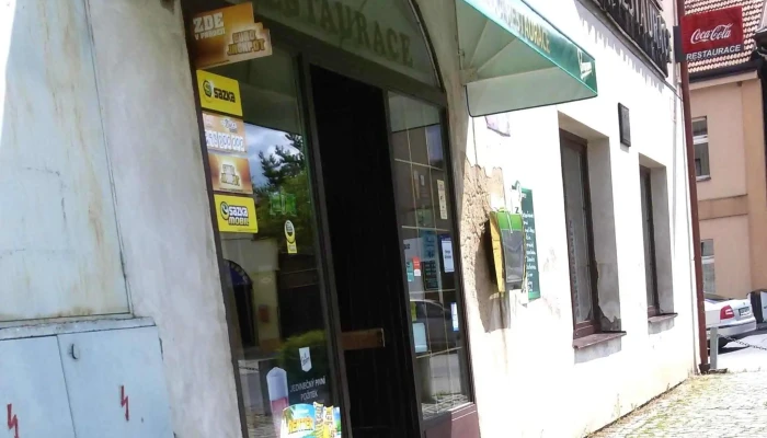 Velka Restaurace Pivni Zahradka - Náměstí F. X. Svobody 11