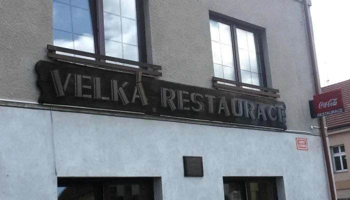 Velka Restaurace Videa - Náměstí F. X. Svobody 11