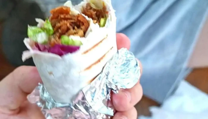 Venkovni Kebab Vedle Parku Jidlo A Piti - Vítova